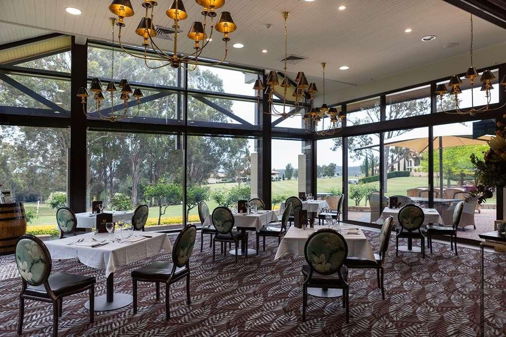 Chateau Elan At The Vintage Pokolbin Bekvämligheter bild The restaurant at the clubhouse