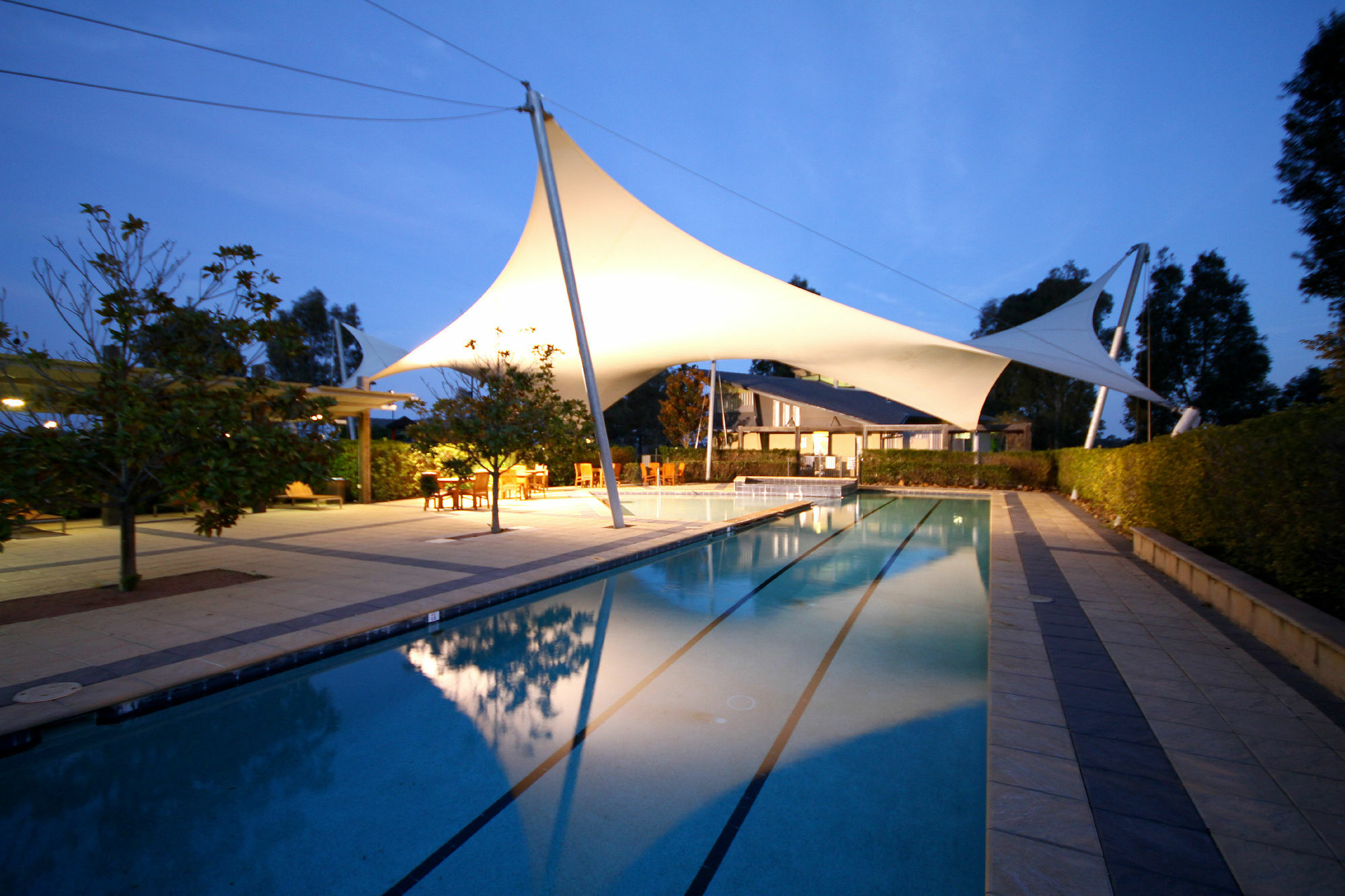 Chateau Elan At The Vintage Pokolbin Exteriör bild The pool at the clubhouse