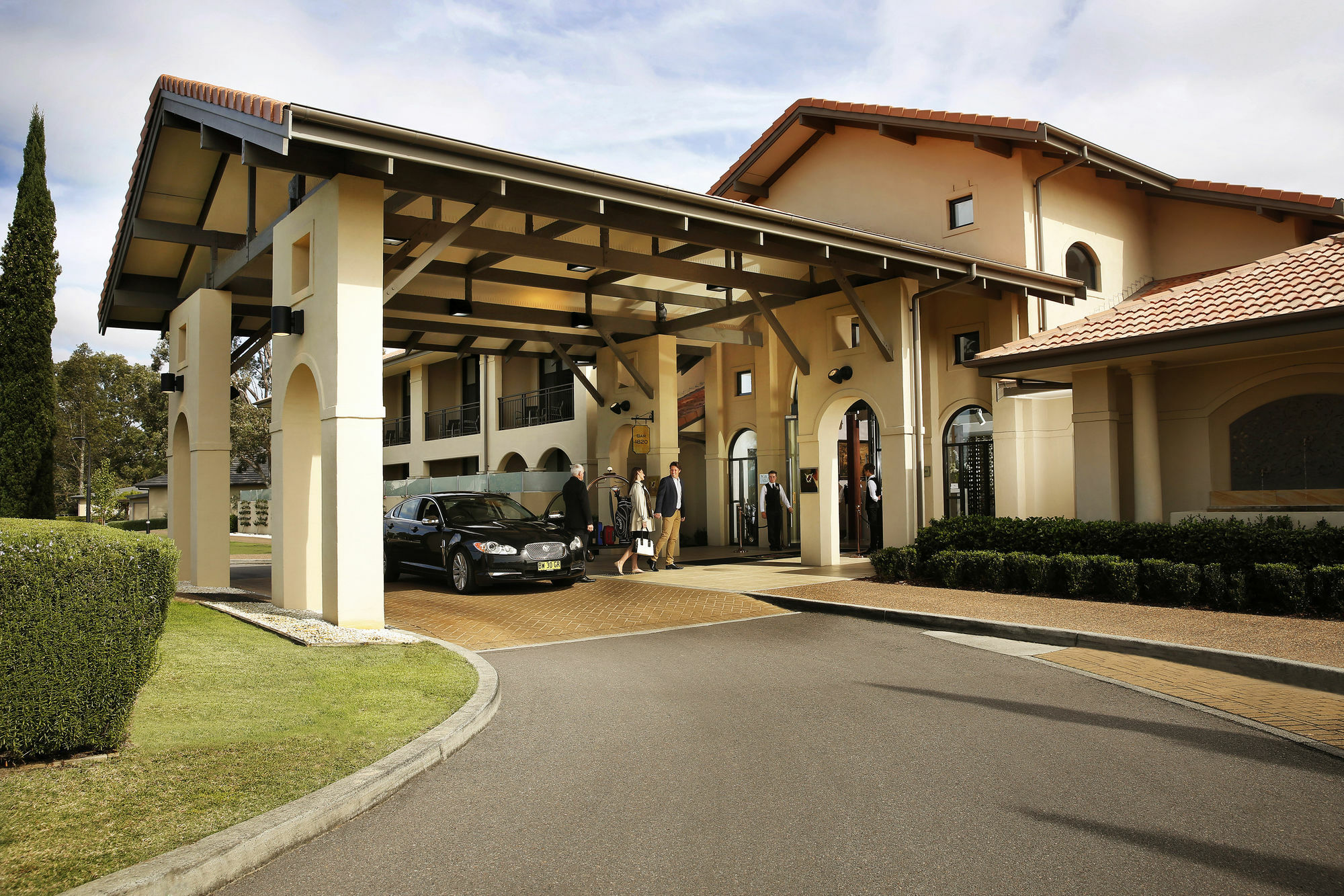 Chateau Elan At The Vintage Pokolbin Exteriör bild Clubhouse at The Lakes Golf Club